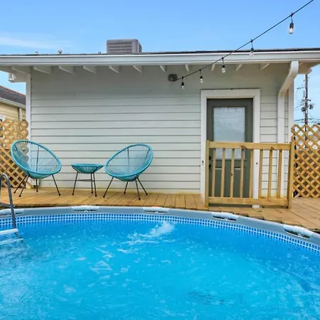 Updated Mid-City Marvel Spacious 3Br Home Pool